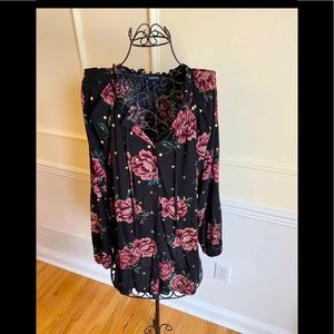 Torrid Floral Blouse size 2 (18)